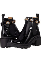 Amulet patent boot