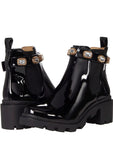 Amulet patent boot
