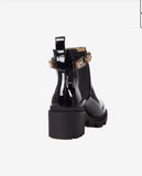 Amulet patent boot